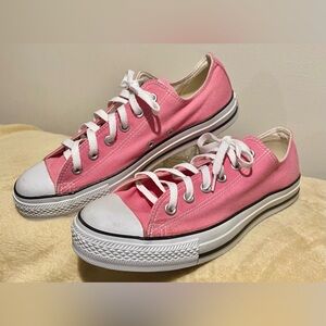 Converse~Chuck all star sneakers